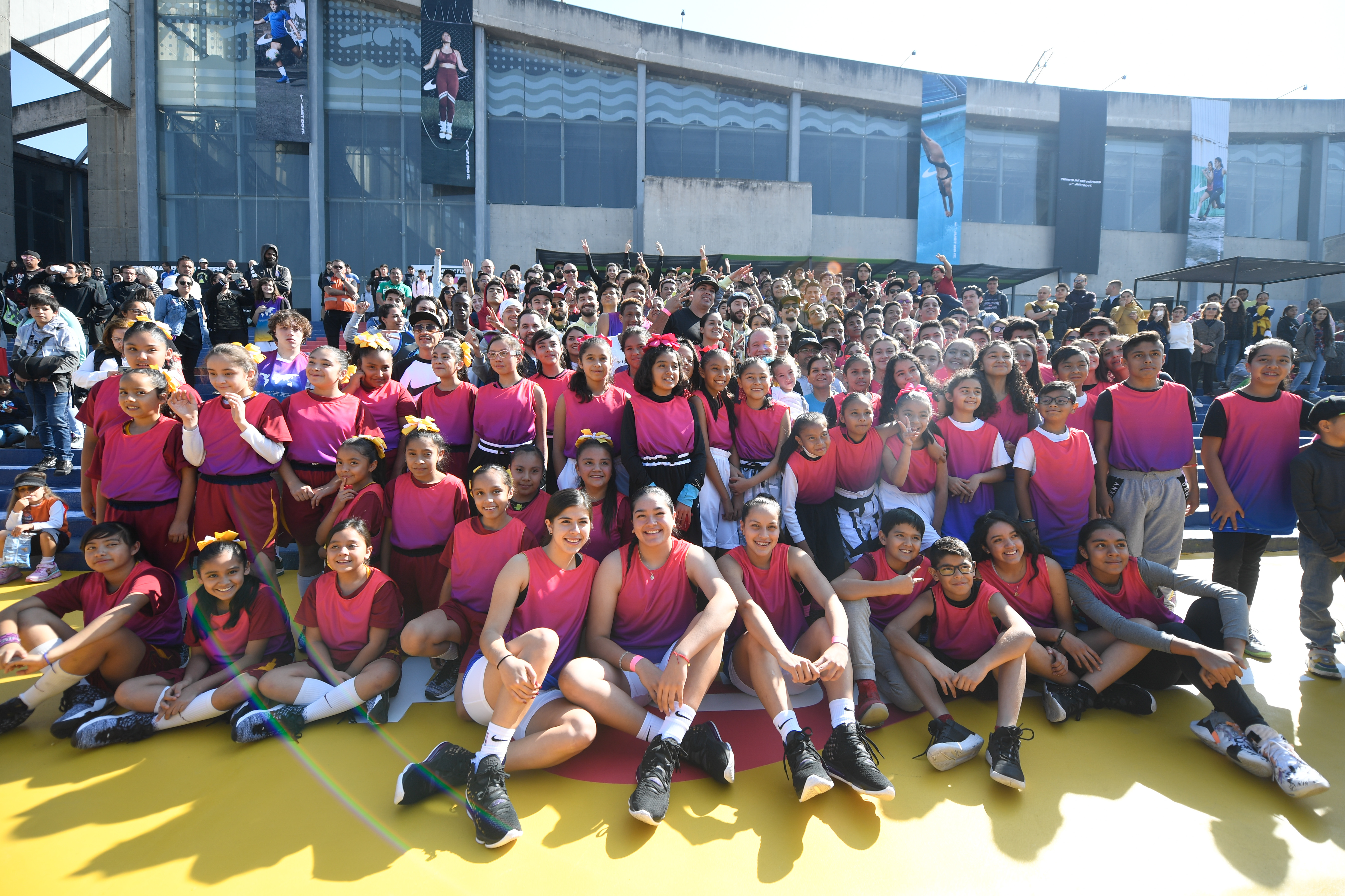 Juega Más y la cancha Pigalle 